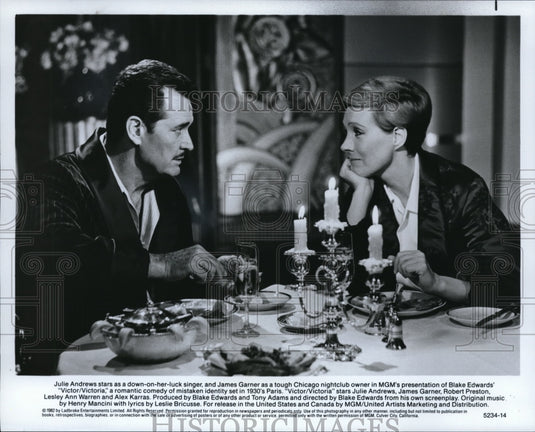 1982 Press Photo Julie Andrews and James Garner in Victor Victoria - Historic Images