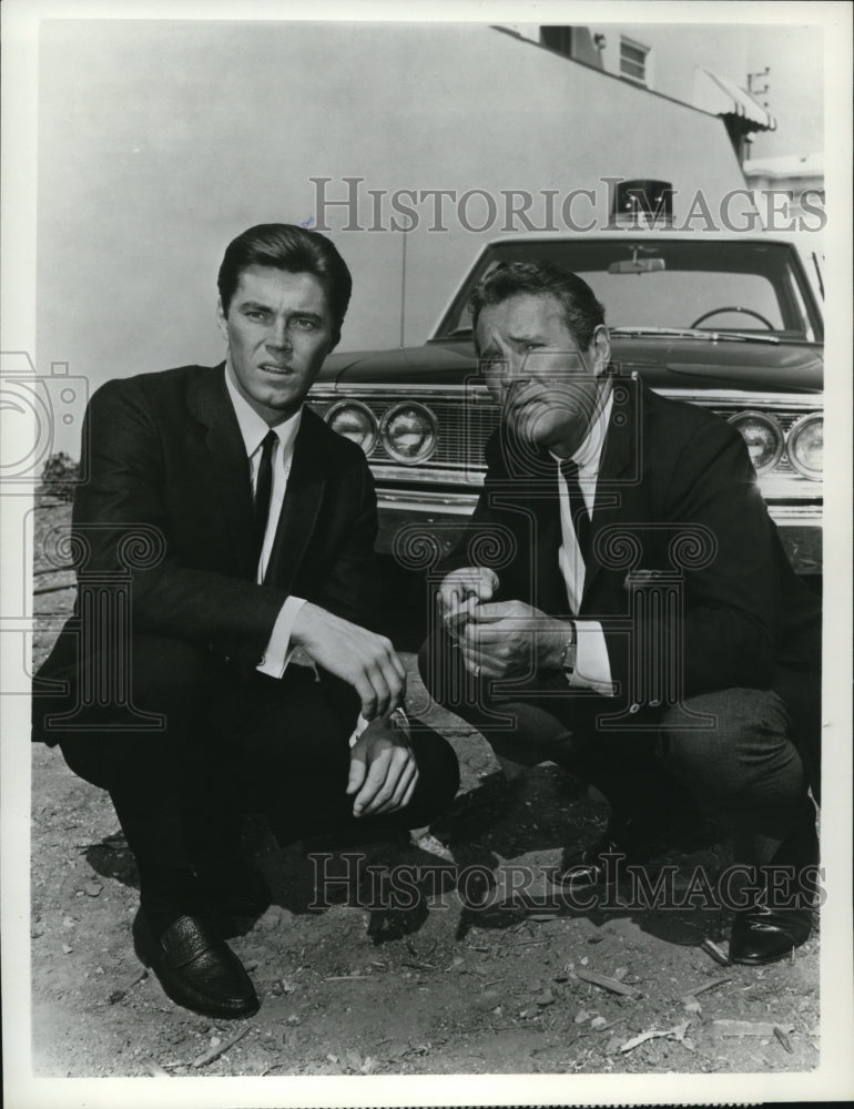 1966 Press Photo Howard Duff Dennis Cole The Felony Squad - Historic Images