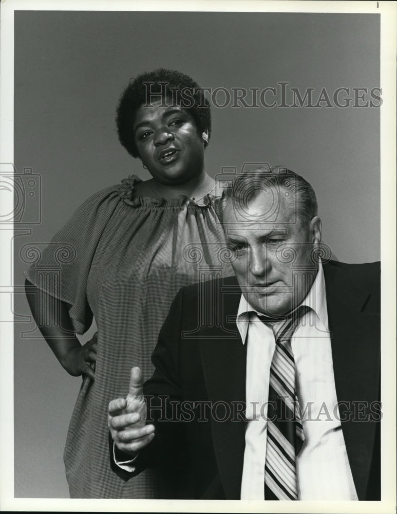 1981 Press Photo Dolph Sweet and Nell Carter in Gimme A Break. - cvp34530 - Historic Images