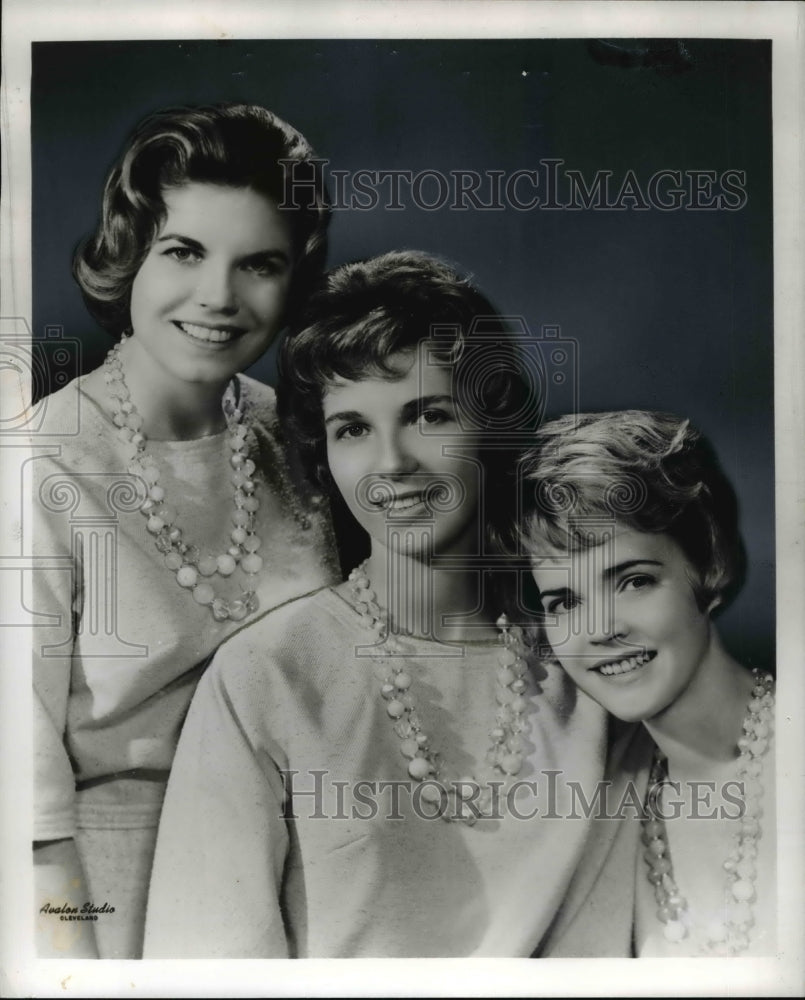 1961 Press Photo Jeanne Gygli Dixie Oliver Patsy Patterson 3 Somersettes - Historic Images