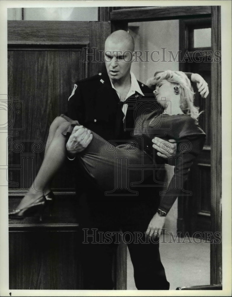 1985 Press Photo Markie Post and Richard Moll in Night Court - cvp34815- Historic Images