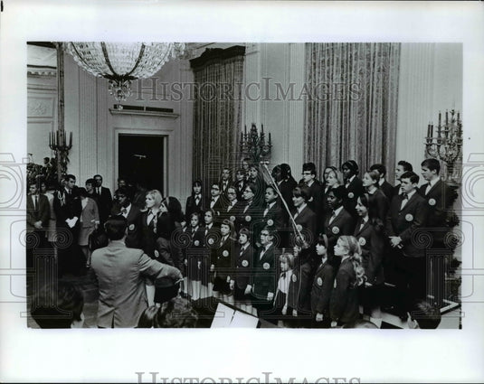 1970 Press Photo Singing Angels White House performance - Historic Images