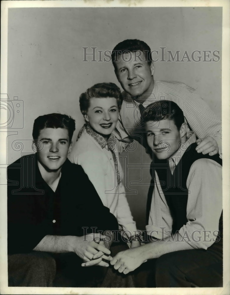 1960 Press Photo The Nelson Family - Historic Images