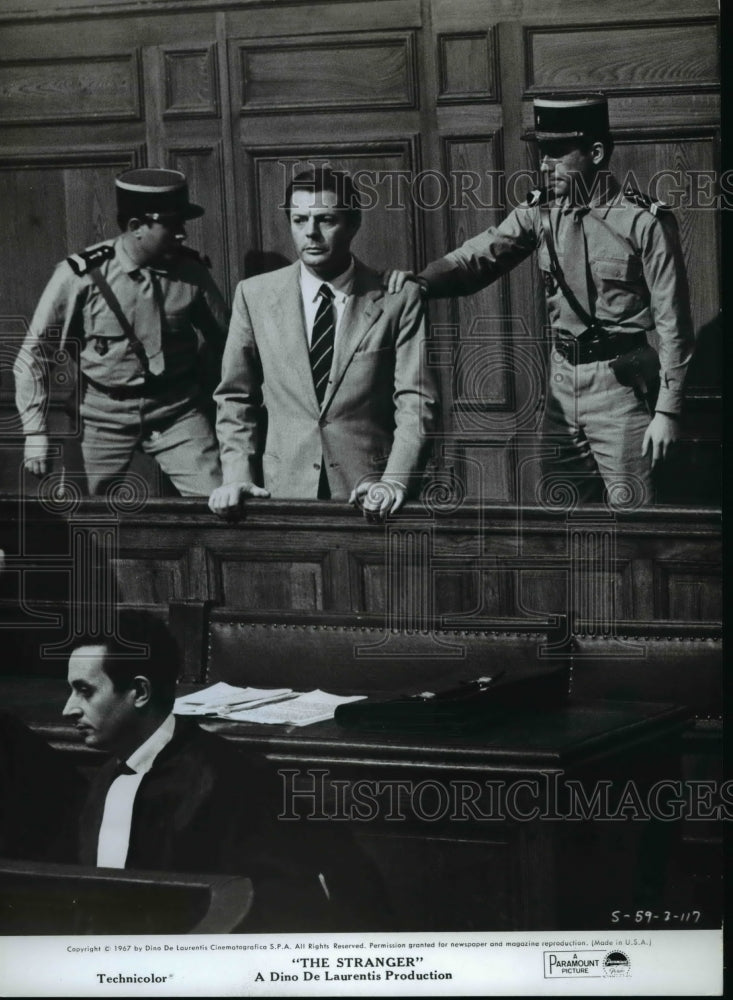 1968 Press Photo Marcello Mastroianni in  "The Stranger" - Historic Images