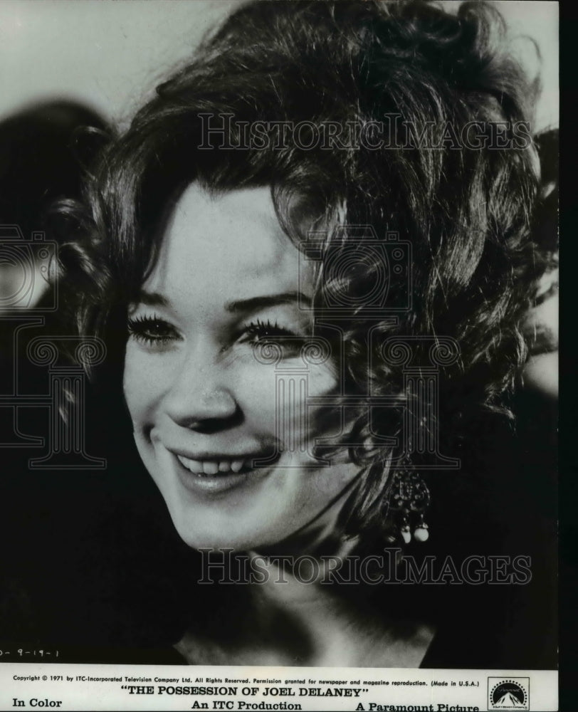 1972 Press Photo Shirley MacLaine in &quot;The Posseession of Joel Delaney&quot; - Historic Images