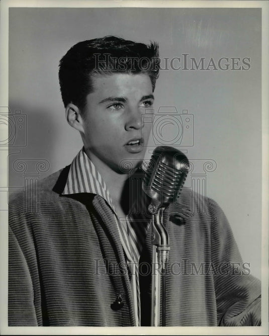 Undated Press Photo Announcer - cvp35403- Historic Images