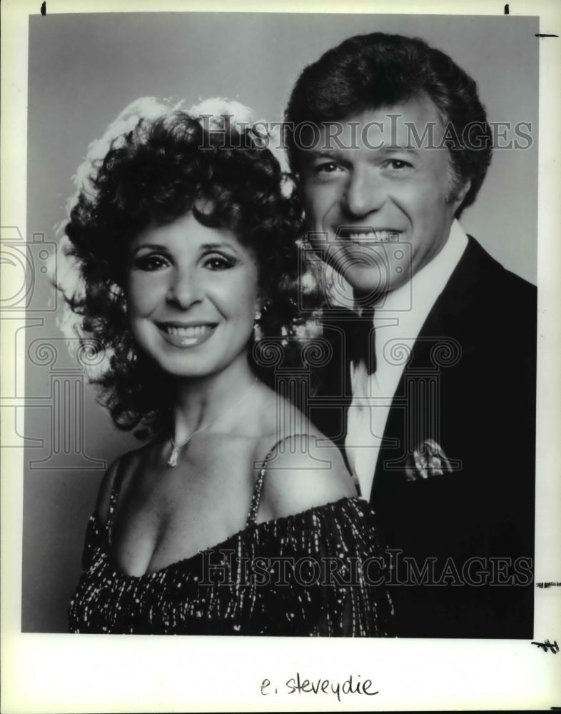 1988 Press Photo Steve Lawrence and Edyie Gorme Big Band Singers - cvp36076- Historic Images