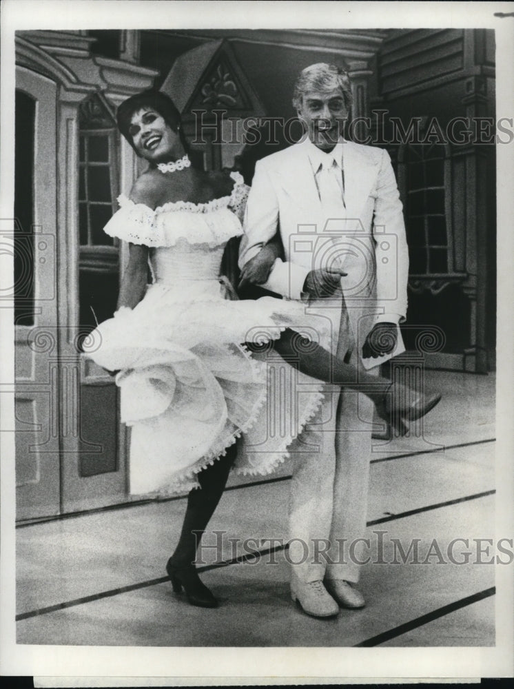 1979 Press Photo Mary Tyler Moore Dick Van Dyke in "The Mary Tyler Moore Hour" - Historic Images