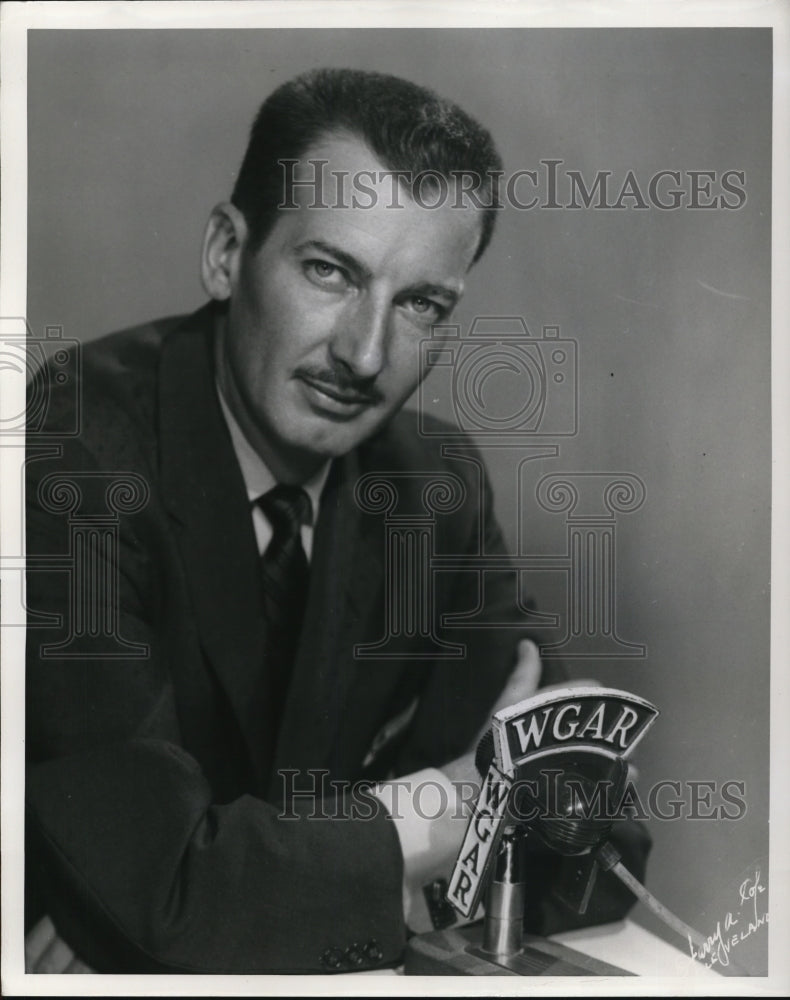 1957 Press Photo Hal Morgan Announcer on WGAR Radio - Historic Images