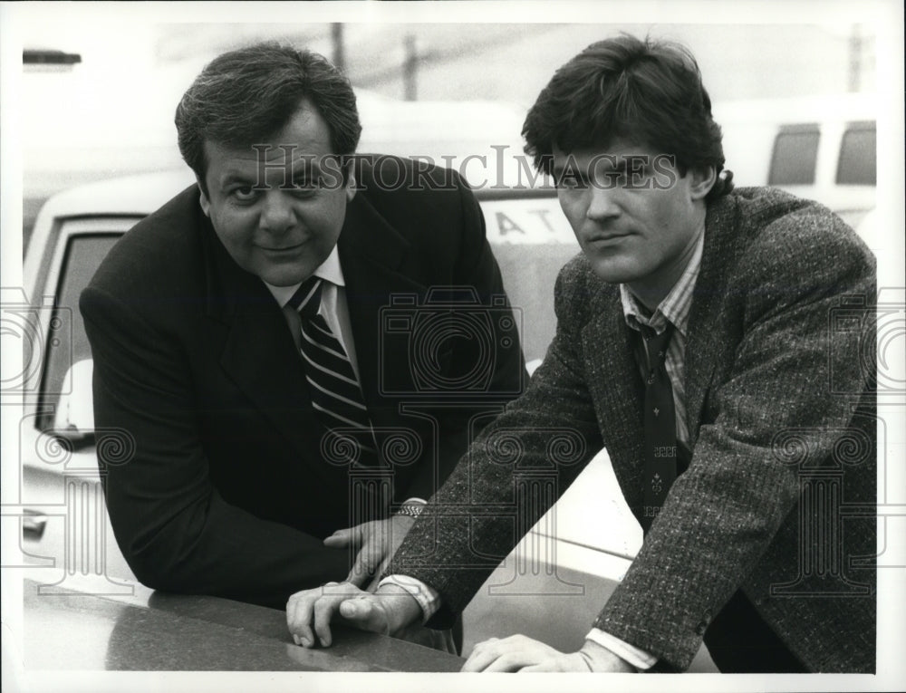 1987 Press Photo Paul Sorvino, D.W. Moffett in The Oldest Rookie - Historic Images