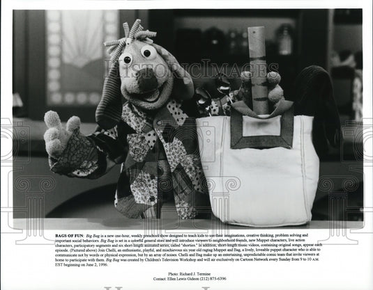 1996 Press Photo Chelli and Bag in "Bags of Fun" - cvp36664 - Historic Images