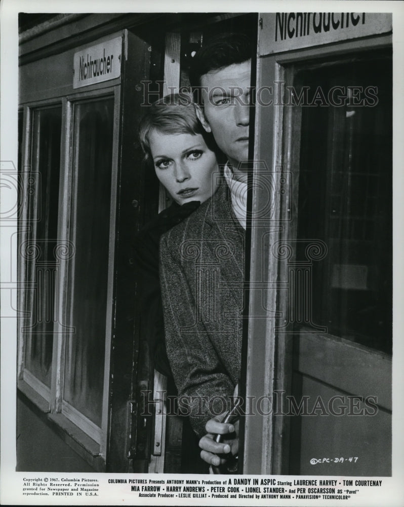 1968 Press Photo Mia Farrow and Laurence Harvey star in A Dandy in Aspic - Historic Images