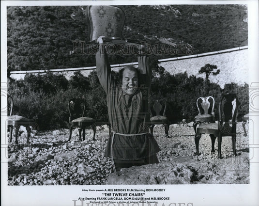 1971 Press Photo Dom DeLuise stars in The Twelve Chairs comedy movie - Historic Images