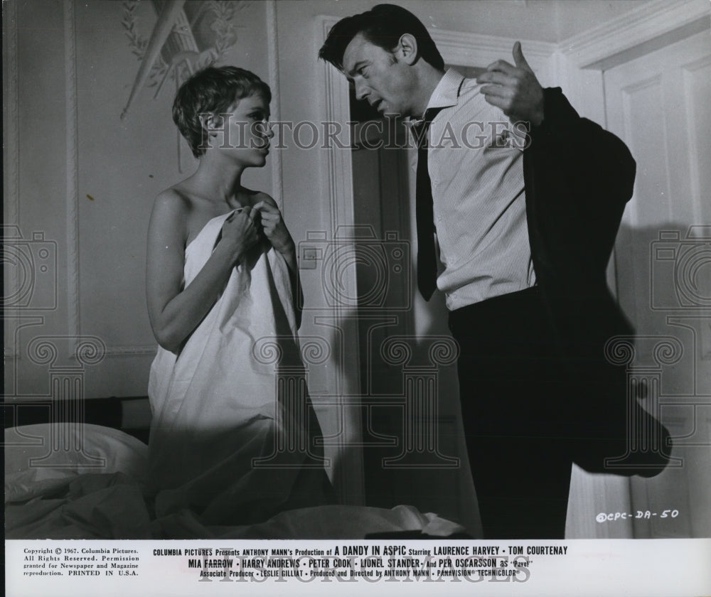 1968 Press Photo Mia Farrow and Laurence Harvey star in A Dandy in Aspic - Historic Images