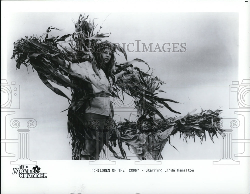 Undated Press Photo Linda Hamilton stars in Children of the Corn movie film - Historic Images