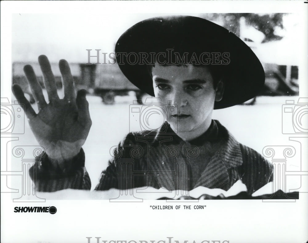Undated Press Photo John Franklin stars as Isaac in Children of the Corn - Historic Images