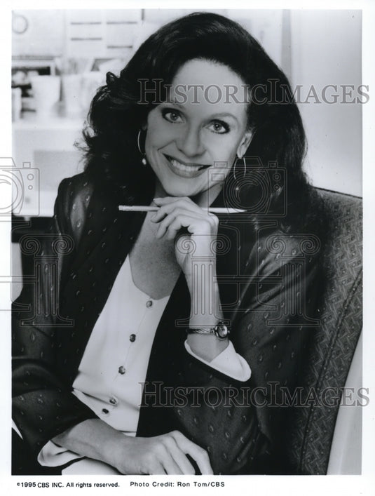 1995, Valerie Harper stars in The Office comedy TV show - cvp37124 - Historic Images