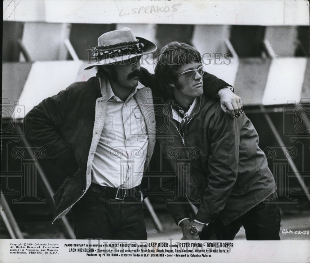 1969 Press Photo Dennis Hopper and Peter Fonda star in Easy Rider - Historic Images