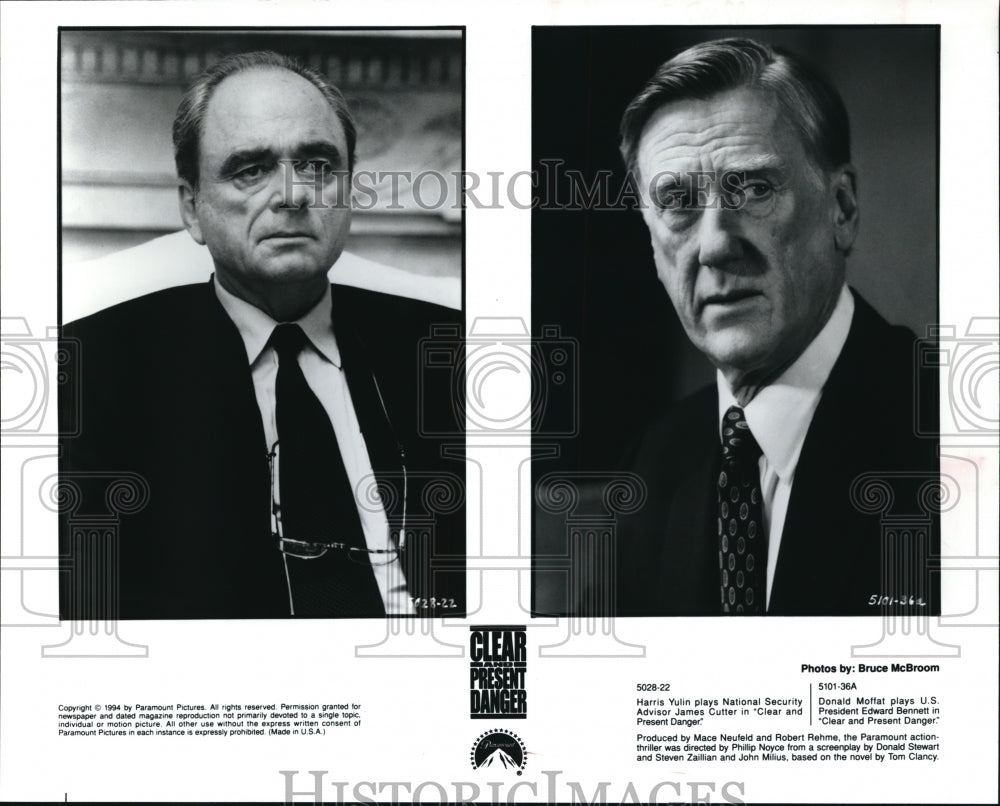 1994, Harris Yulin Donald Moffat star in Clear & Present Danger - Historic Images