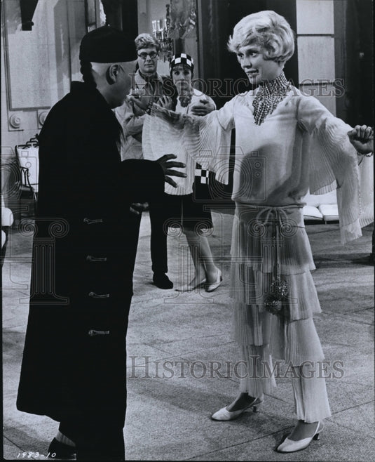 1968 Press Photo Scene from Thoroughly Modern Millie - Historic Images