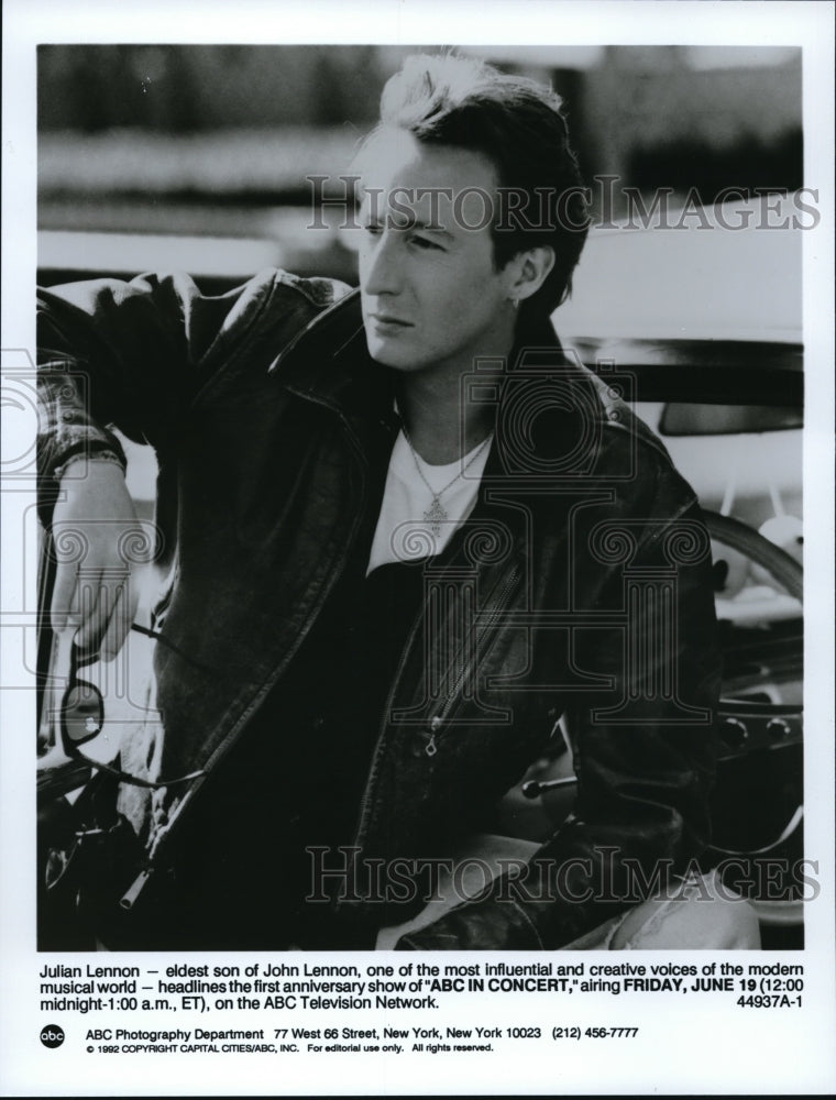 1992 Press Photo Julian Lennon British Rock Musician on ABC in Concert - Historic Images