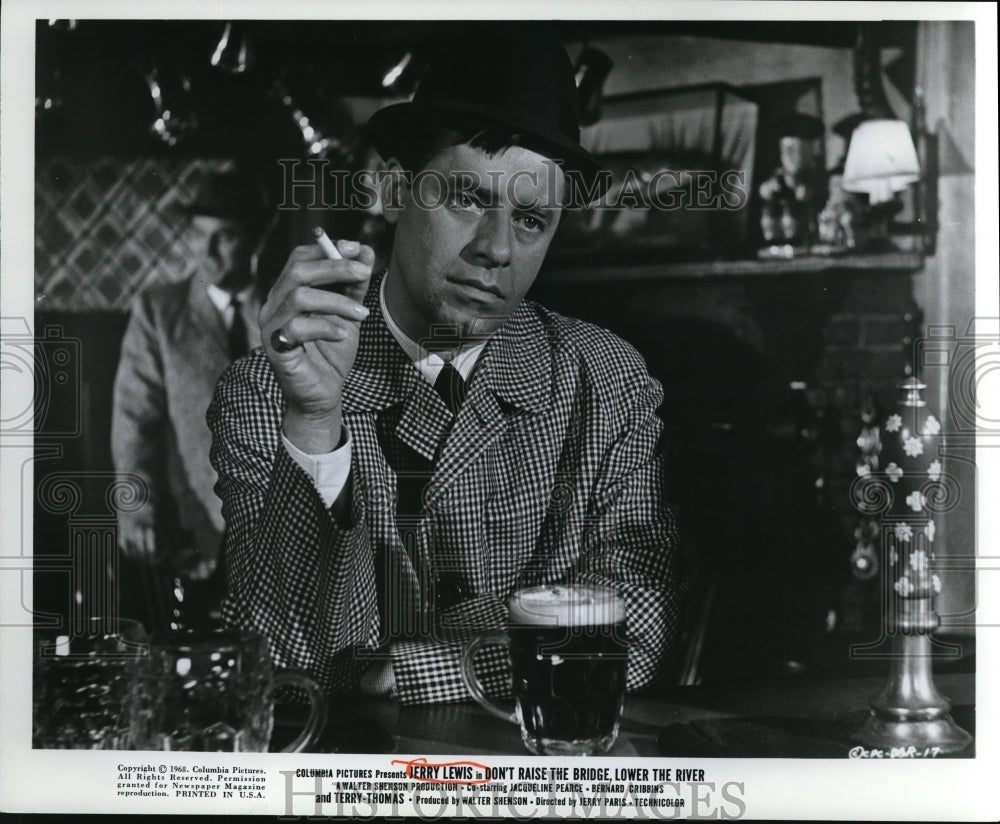 1970 Press Photo Jerry Lewis Don't Raise The Bridge Lower The River - cvp38350-Historic Images