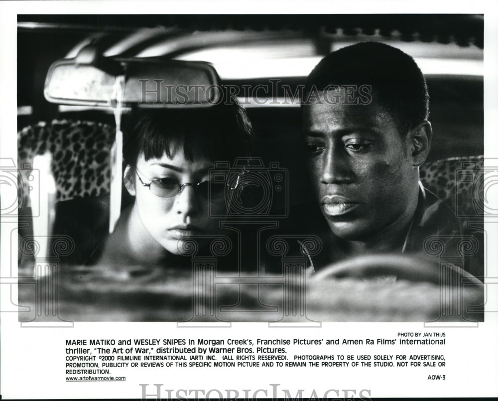 Press Photo Wesley Snipes and Marie Matiko in "The Art Of War" - cvp39000 - Historic Images