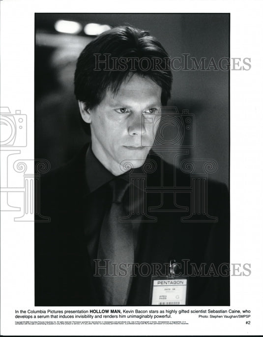 Press Photo Kevin Bacon stars in Hollow Man from Columbia Pictures - Historic Images