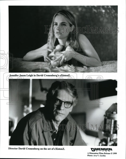 1999, Jennifer Jason Leigh director David Cronenberg of eXistenZ - Historic Images