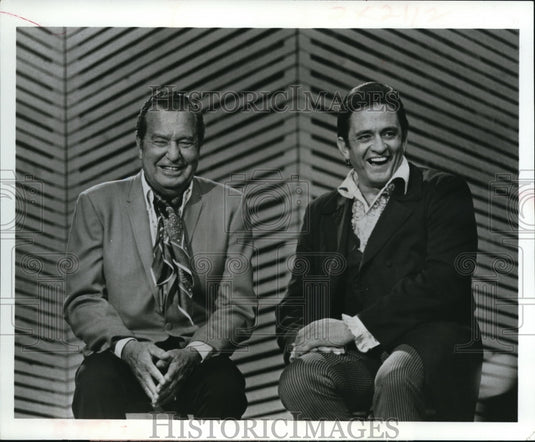 1969 Press Photo JOhnny Cash Phil Harris The JOhnny Cash Show - Historic Images