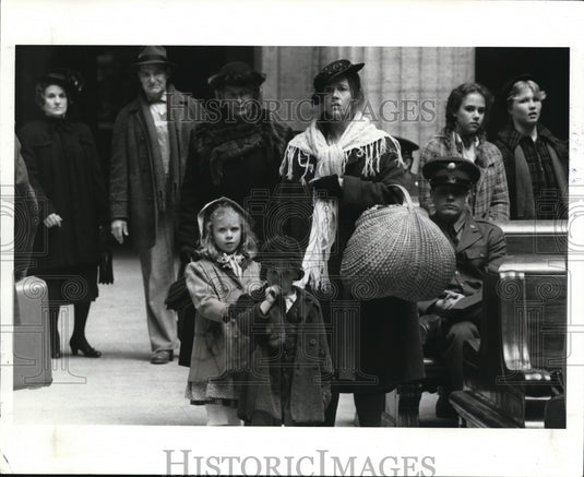 1984 Press Photo "The Dollmaker" - Historic Images