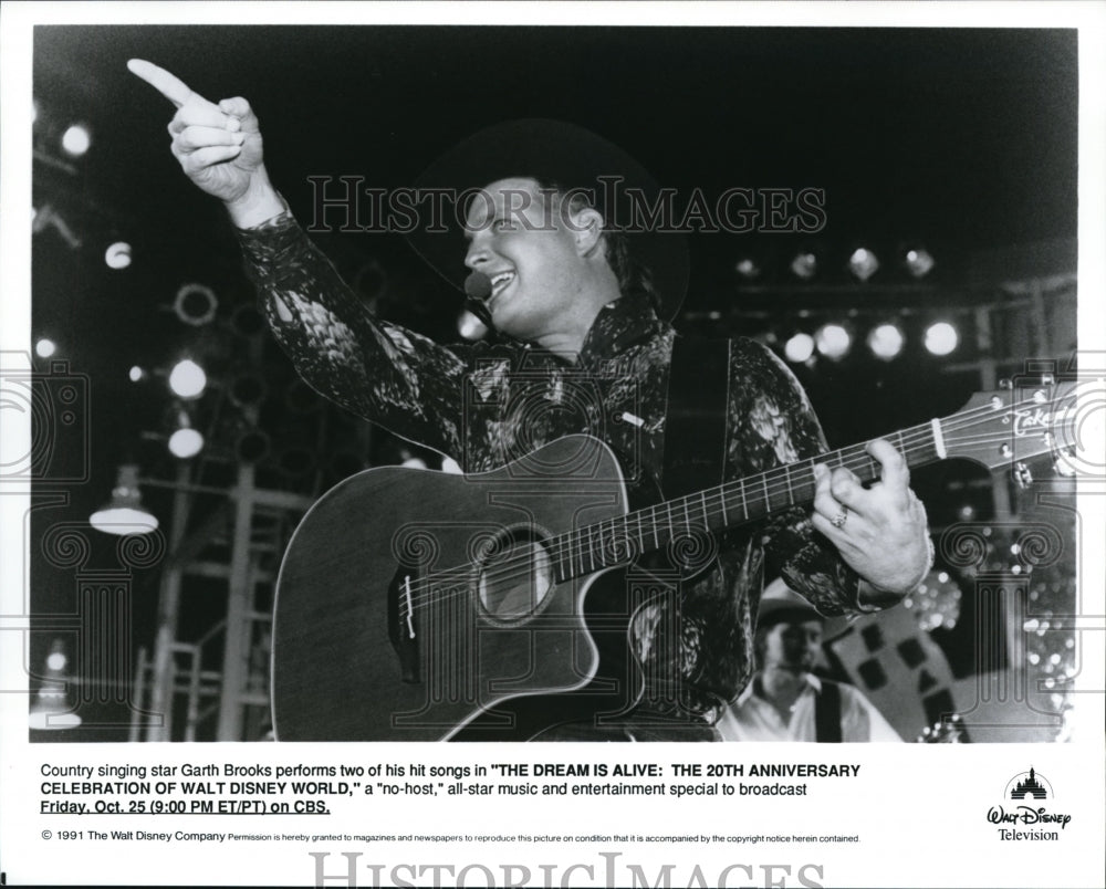 Press Photo Walt Disney presents Garth Brooks in The Dream Is Alive: The 20th - Historic Images