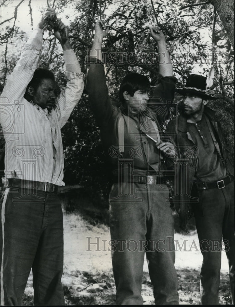 1969 Ossie Davis, Clint Walker &amp; Del Reeves in Sam Whiskey - Historic Images