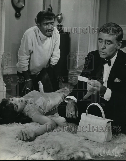 1968 Press Photo Sammy Davis Jr, Jeanne Roland & Peter Laword in Salt & Pepper - Historic Images