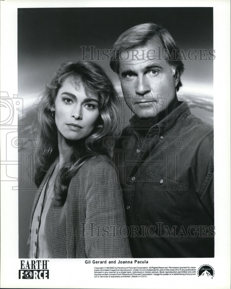 Undated Press Photo Gil Gerard and Joanna Pacula - cvp40309 - Historic Images