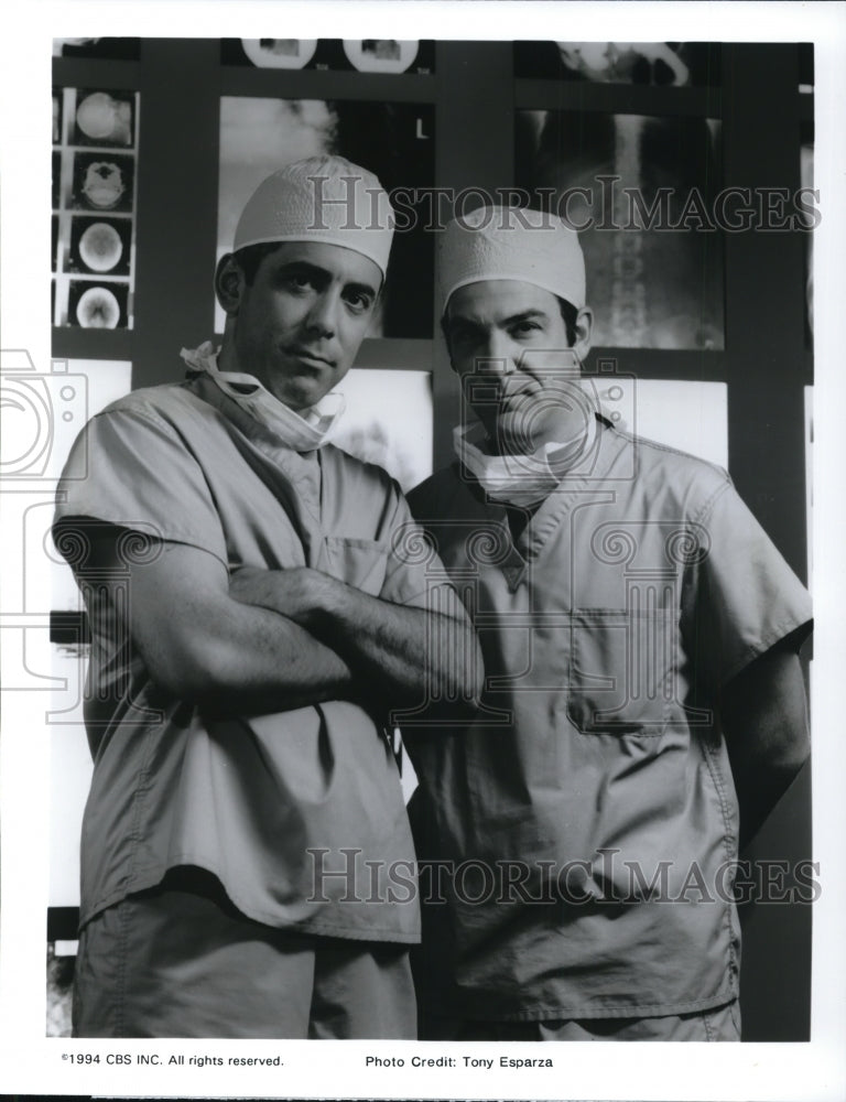 1994 Press Photo Mandy Patinkin Adam Arkin star in Chicago Hope TV show - Historic Images