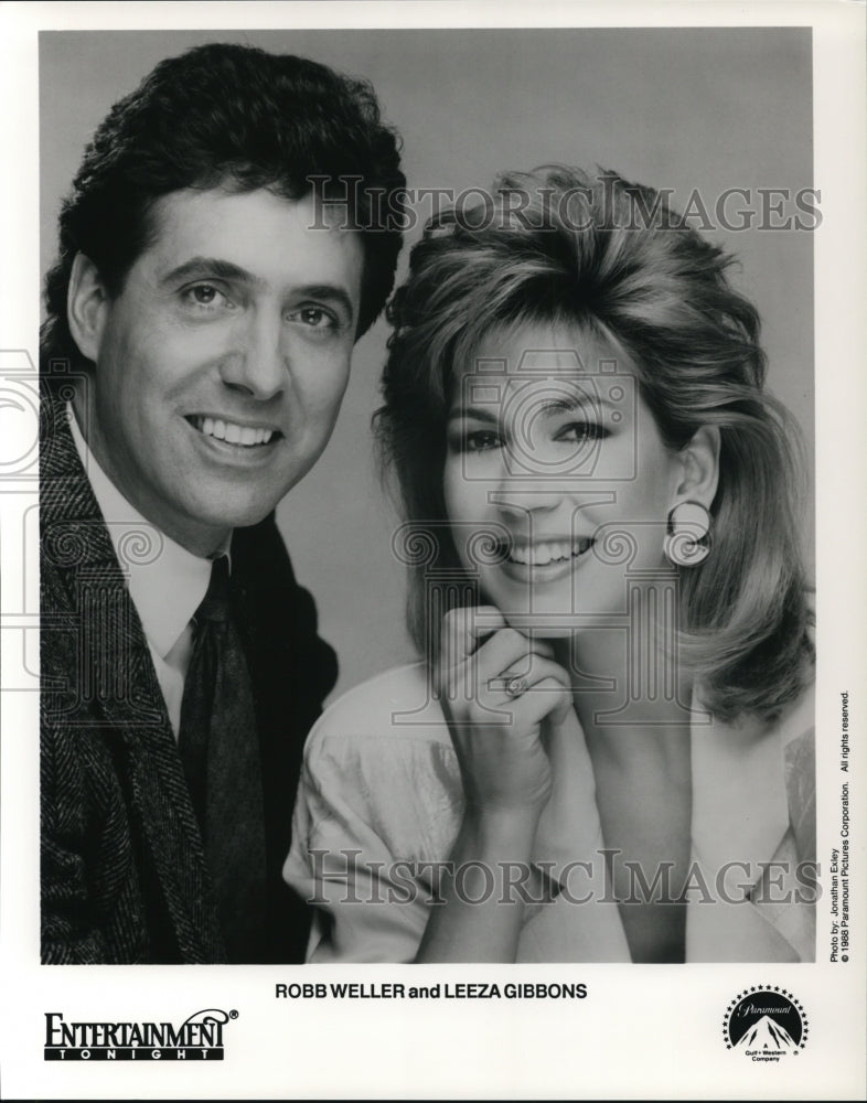 1988 Press Photo Robb Weller and Leeza Gibbons hosts of Entertainment Tonight - Historic Images