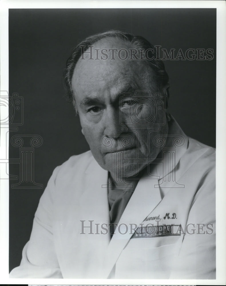 Undated Press Photo E.G. Marshall stars on Chicago Hope medical drama TV show - Historic Images