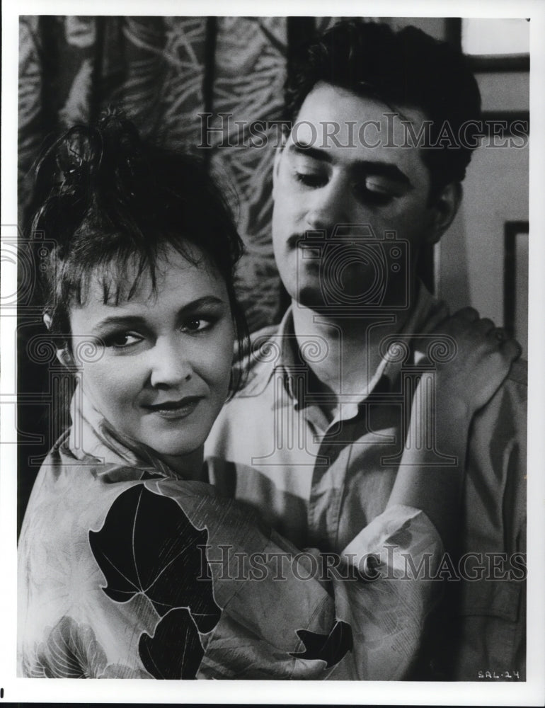 1988 Press Photo Frances Barber, Ayub Khan Din in Sammy and Rosie Get Laid - Historic Images