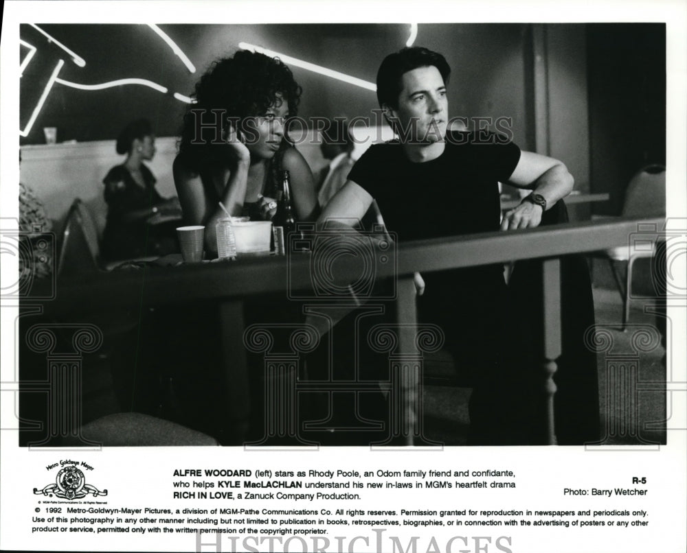 1994 Press Photo Alfre Woodard Kyle MacLachlan star in Rich in Love - cvp41975 - Historic Images