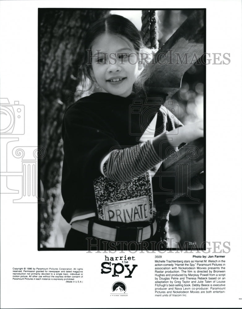 1996 Press Photo Michelle Trachtenberg as Harriet in Harriet the Spy - cvp42011 - Historic Images