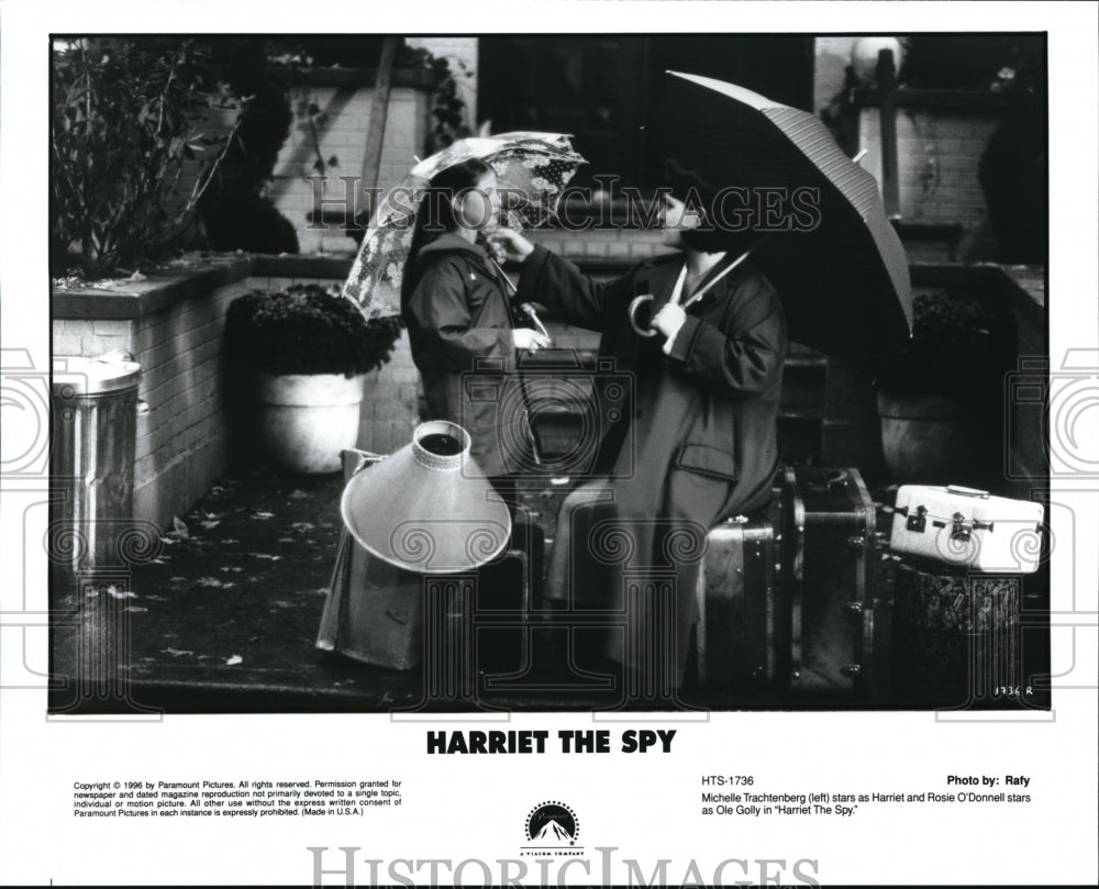 1996, Michelle Trachtenberg Rosie O'Donnell in Harriet the Spy - Historic Images