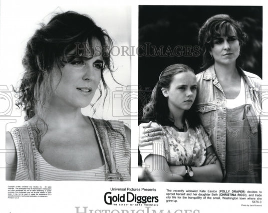1995 Press Photo Polly Draper & Christina Ricci in Gold Diggers Secret of Bear M - Historic Images
