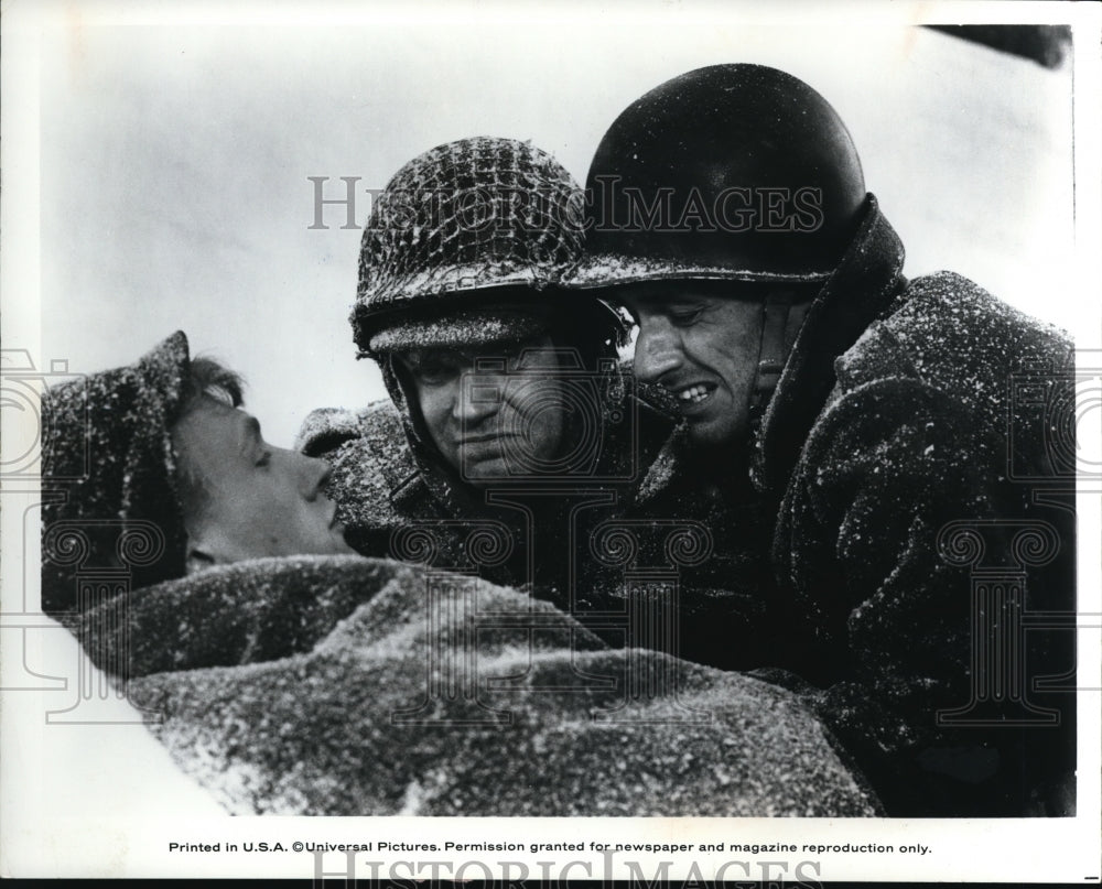 1972 Press Photo Michael Sacks &amp; Ron Leibman in Slaughterhouse-Five - Historic Images