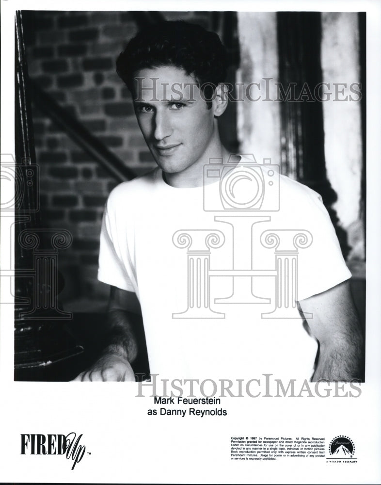 1997, Mark Feuerstein stars as Danny Reynolds on Fired Up - cvp44072 - Historic Images