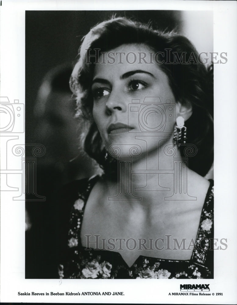 1992 Saskia Reeves stars in Antonia and Jane  - Historic Images