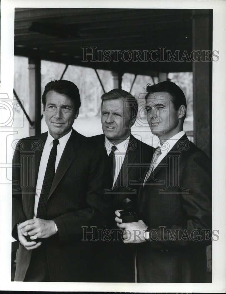 1969 Press Photo Efrem Zimbalist Jr, Philip Abbott &amp; William Reynolds in The FB - Historic Images