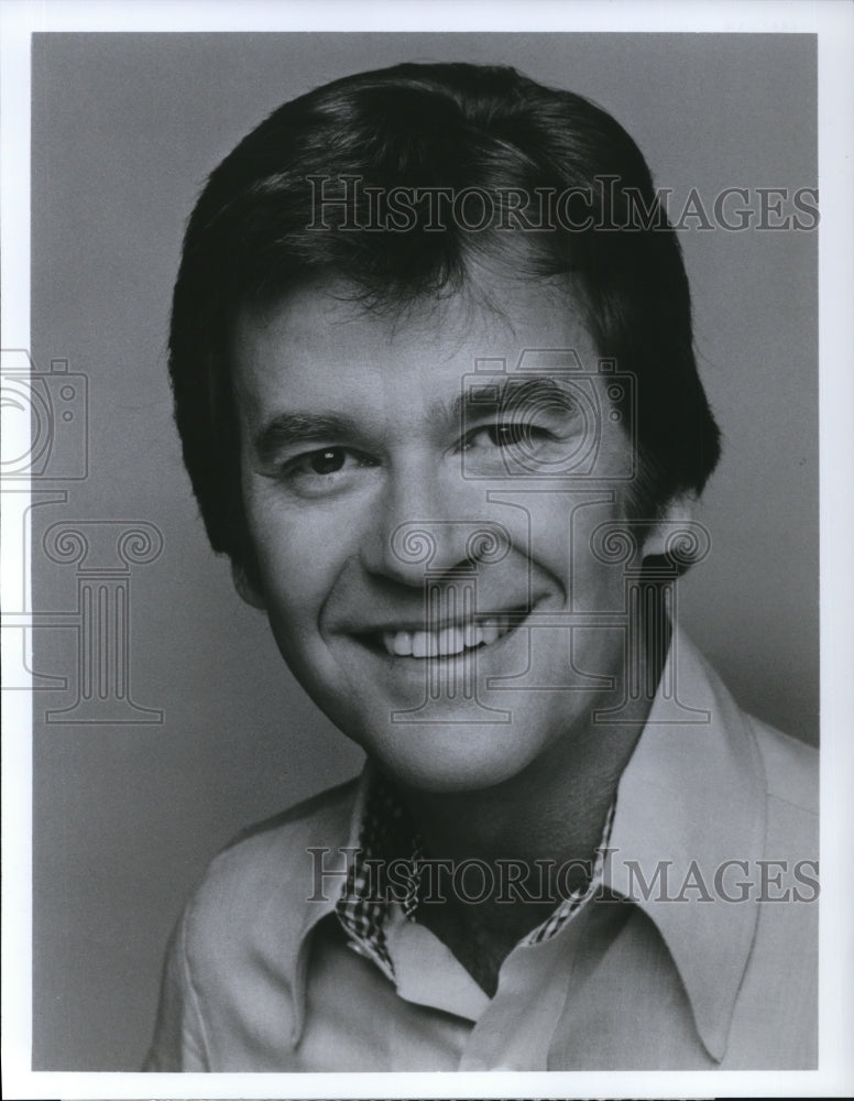 1977 Dick Clark on American Bandstand  - Historic Images