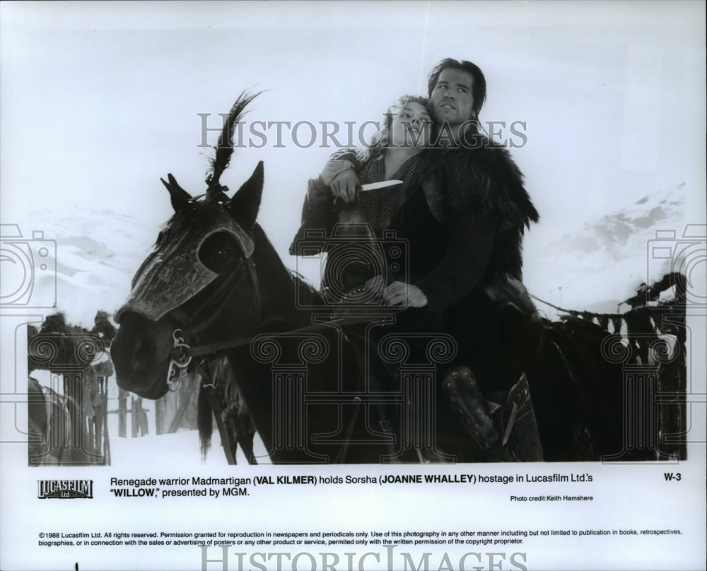 1988 Press Photo Val Kilmer Joanne Whalley in Willow - cvp45165-Historic Images