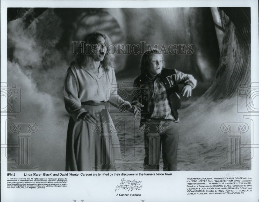 1986 Press Photo Karen Black and Hunter Carson star in Invaders from Mars - Historic Images